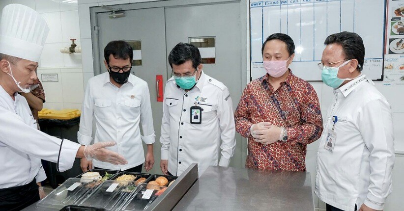  Cerita Pekerja Hotel Bangga Berkesempatan Layani Tenaga Medis Hadapi Covid-19