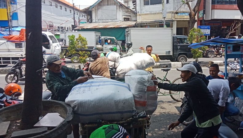 Ada Pedagang Positif Corona, Pusat Grosir Surabaya Juga Ditutup
