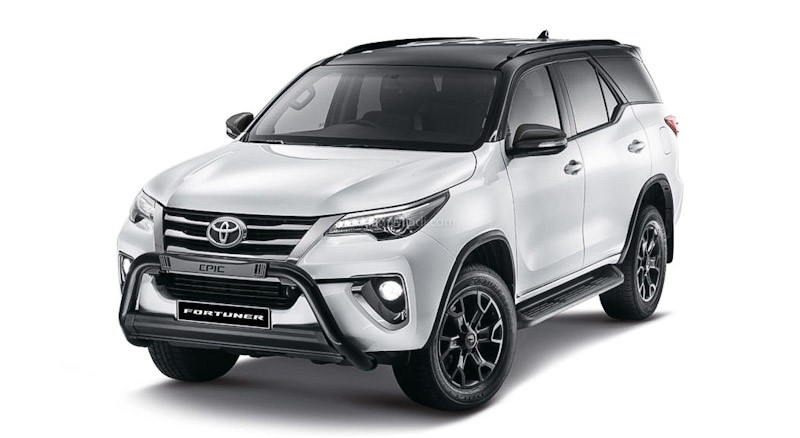 Toyota Hadirkan Fortuner Varian Terbaru Berkelir Serba Hitam