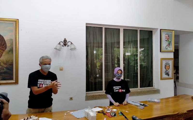 Ganjar Pranowo dan Istri Pilih Buat Masker Sendiri
