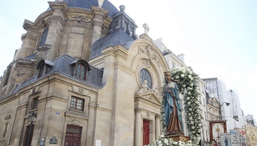 Langgar Lockdown dengan Gelar Misa Paskah, Gereja di Paris Ditindak Polisi