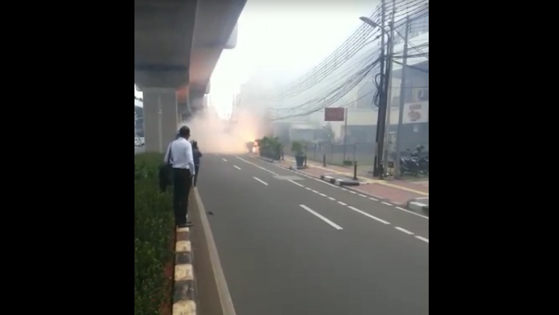 Kabel Listrik di Melawai Jaksel Terbakar, Warga Panik