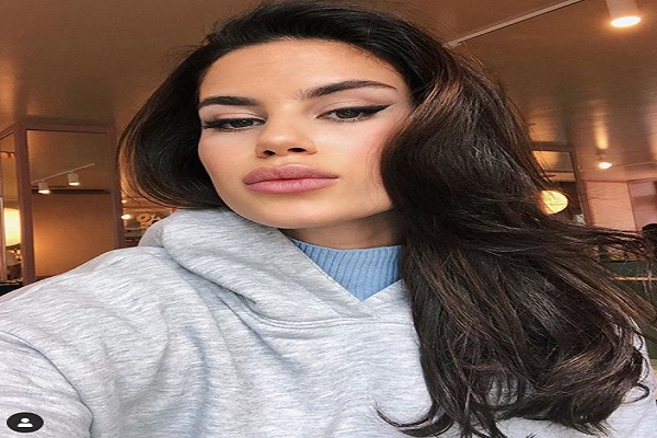 Sandra Jerze, Model Seksi asal Swiss Kekasih Baru Serge Gnabry