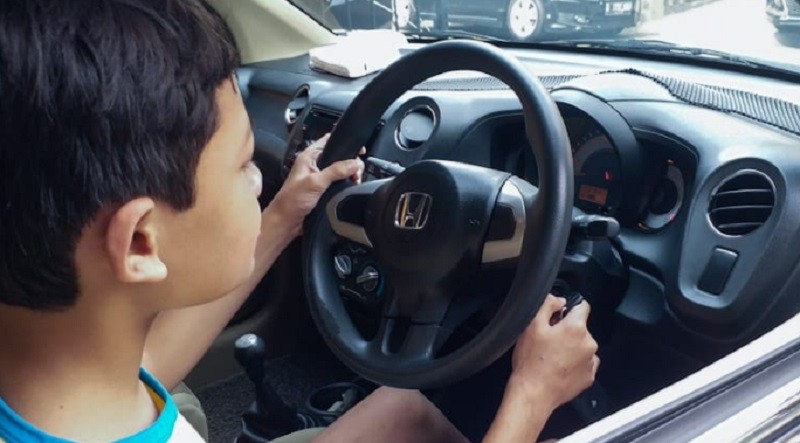 Hindari Mobil Mogok akibat Disimpan Lama di Rumah, Isi Bensin Penuh dan Jangan Malas Hidupkan