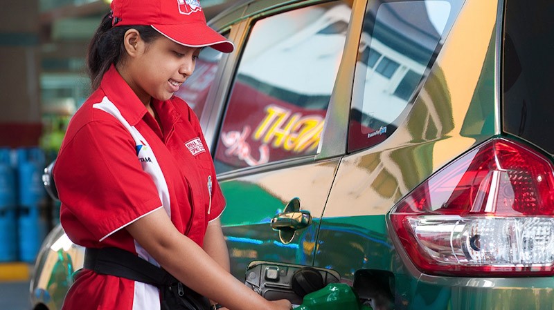 Banyak yang Percaya Isi Bensin Malam Hari Lebih Bagus, Ini Faktanya