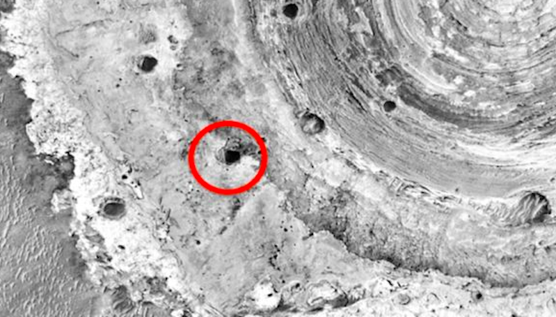 Pemburu Alien Klaim Temukan Pangkalan UFO di Mars