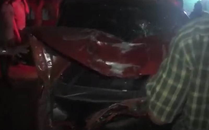 Dikejar Warga Sekampung, Mobil Pelaku Begal di Serdang Bedagai Tabrak Rumah