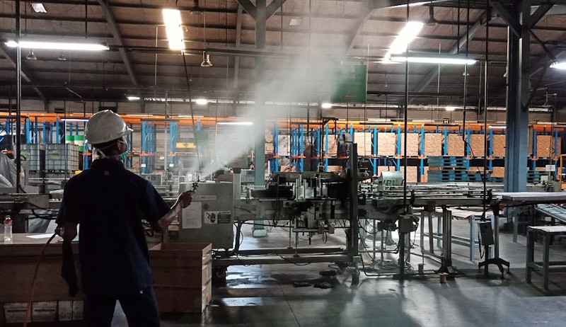 Cegah Covid-19, Evalube Sterilisasi Fasilitas Produksi Pelumas   