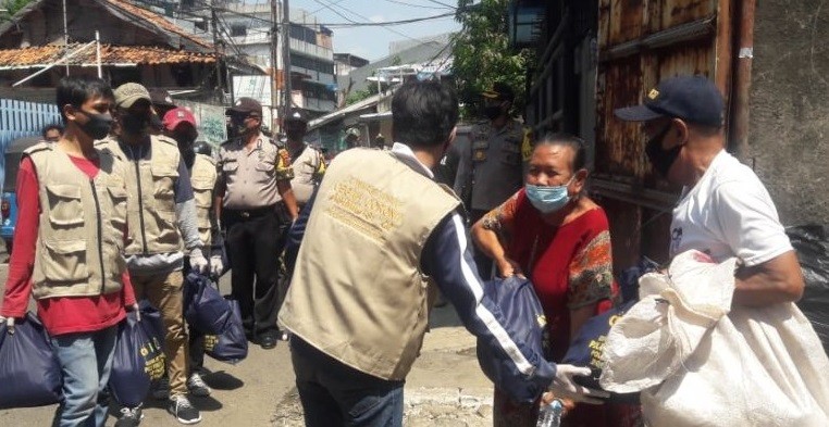 Sebut Asimilasi Kemenkumham Tak Salah, Polisi Ajak Eks Napi Bagikan Bansos