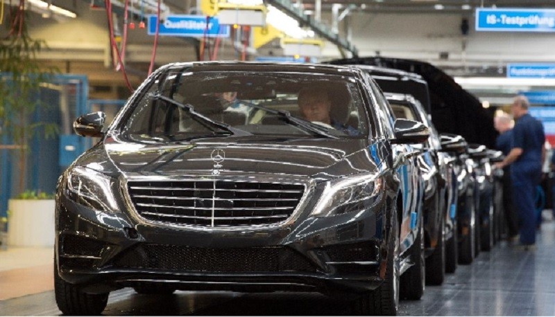 Laba Mercedes-Benz Anjlok 78 Persen akibat Corona