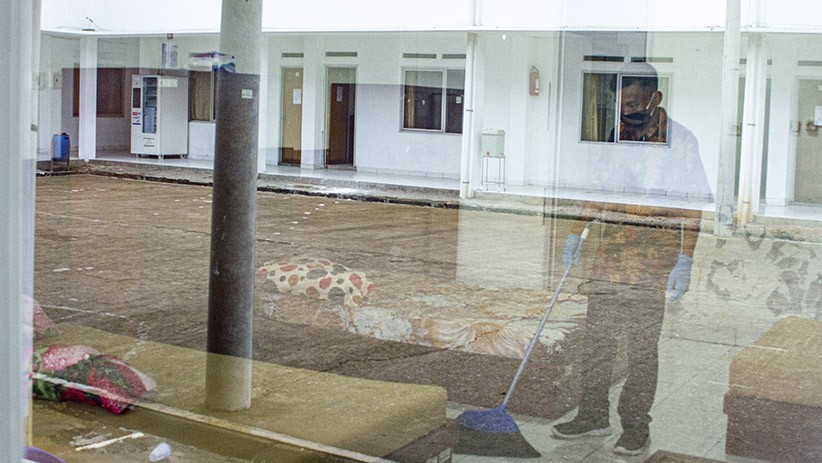 Pasien Positif di Sorong Dievakuasi Paksa karena Sering Terlihat Keluar Rumah