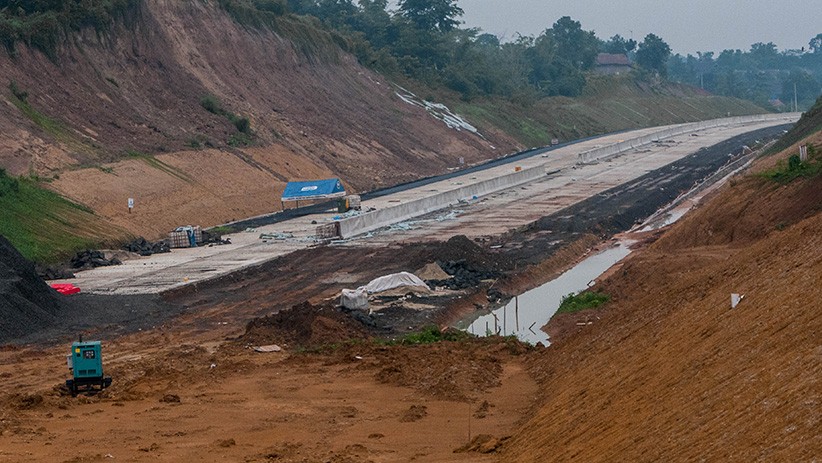 Perbaikan Infrastruktur di Pelosok Daerah Era Presiden Jokowi Tingkatkan Ekonomi Negara
