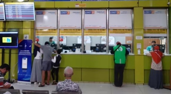 Tak Bawa SIKM, 5 Penumpang KA di Gambir Diisolasi