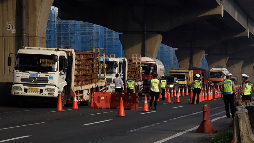 Tak Punya SIKM, 14 Kendaraan di Lebak Bulus Diminta Putar Balik
