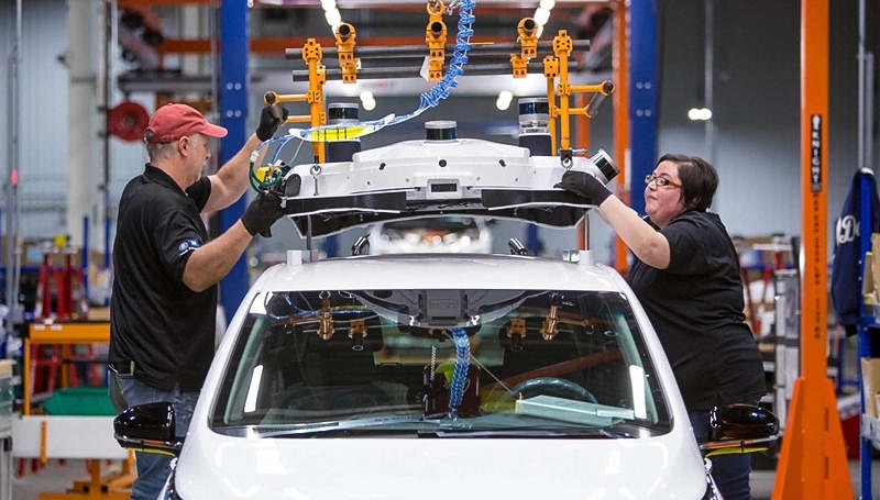 Covid-19 Hampir 1 Juta, Serikat Pekerja Otomotif di AS Tolak Kembali Masuk Kerja