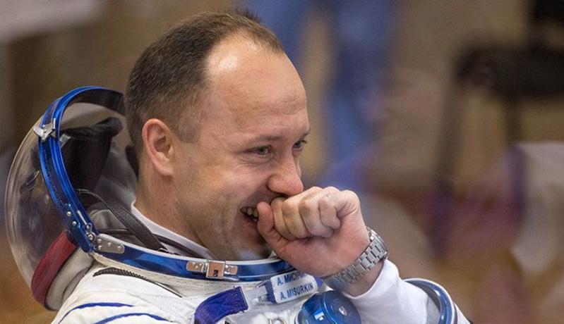 Pengalaman Kosmonot Rusia Main Bulutangkis di Luar Angkasa