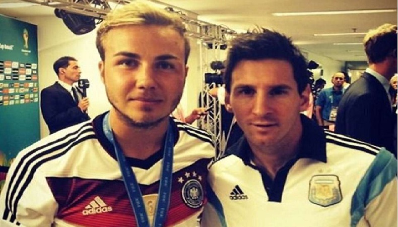 Mario Gotze Sampai Harus Berlari untuk Selfie Bareng Lionel Messi