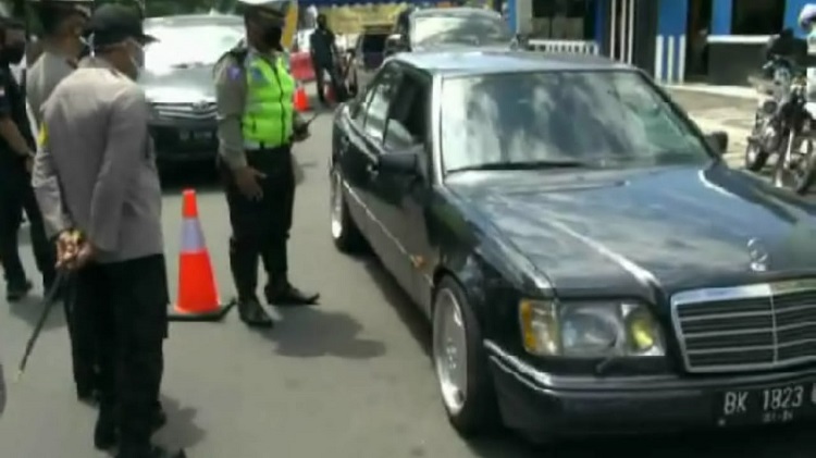 Besok PSBB, Polresta Sidoarjo Perketat Pemeriksaan di Wilayah Perbatasan