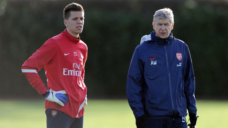 Szczesny Akui Dibuang Arsenal karena Ketahuan Merokok di Ruang Ganti