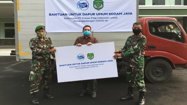 Pandemi Covid-19, Frisian Flag Donasikan Ribuan Botol Susu Cair Siap Minum ke Kodam Jaya