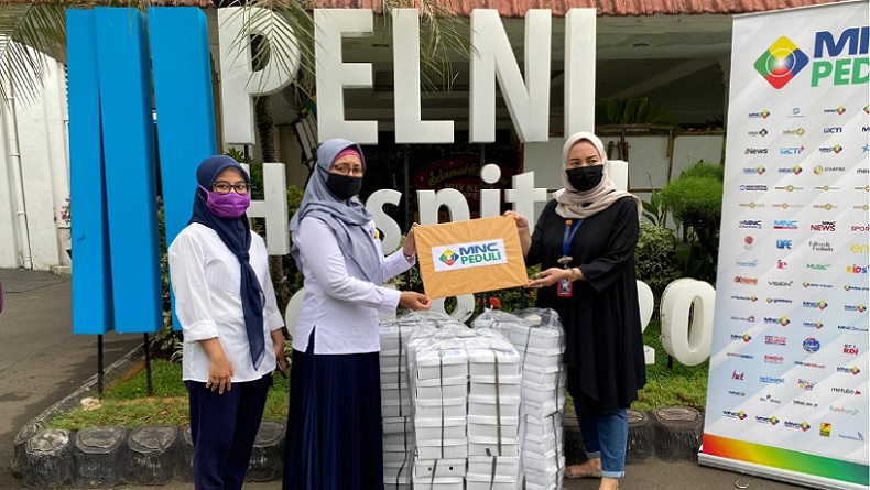 MNC Peduli dan Produser Pangan Asia Bagikan Makanan Berbuka Puasa kepada RS Pelni