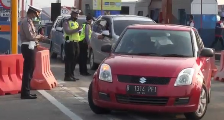 Pemudik yang Diputar Balik di Tol Pejagan Brebes Dapat Beras 5 Kg