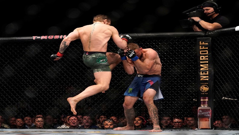 Menang TKO dalam 40 Detik, Connor McGregor Bikin Otak Donald Cerrone Terguncang