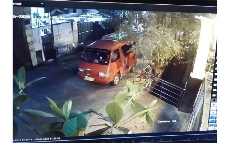 Beraksi Pakai Angkot, 3 Orang Bobol Kotak Amal Masjid di Koja