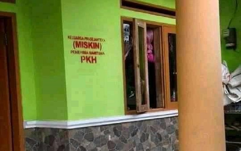 Viral Rumah Mewah Berstempel Miskin di Cilacap