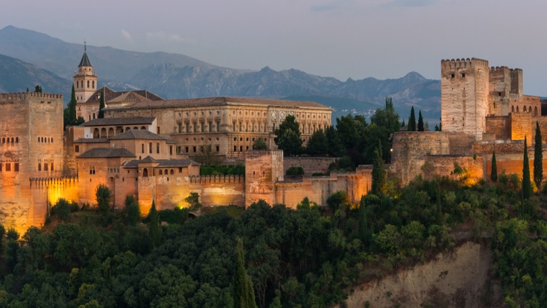 Alhambra, Jejak Kejayaan Imperium Islam di Spanyol