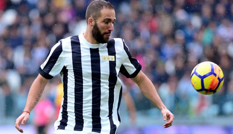 Juventus Ingin Pertahankan Gonzalo Higuain