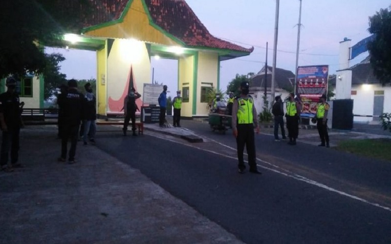 Cegah Penyebaran Corona, Akses Jalan Menuju Pantai di Bantul Ditutup