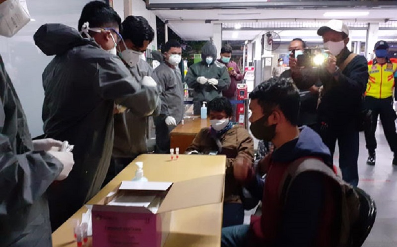  Pemkot Bekasi Isolasi 3 Penumpang KRL Bekasi-Jakarta usai Dinyatakan Positif Covid-19