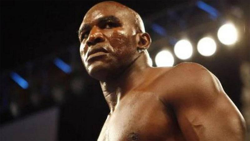 Ikuti Jejak Mike Tyson, Evander Holyfield Berencana Kembali Naik Ring 