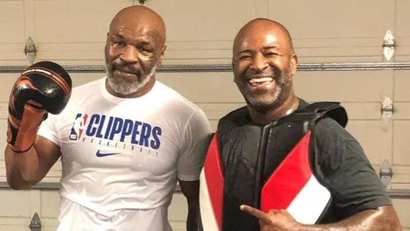 Pelatih: Kekuatan Mike Tyson Gila, Dia Masih Pantas Beraksi di MMA
