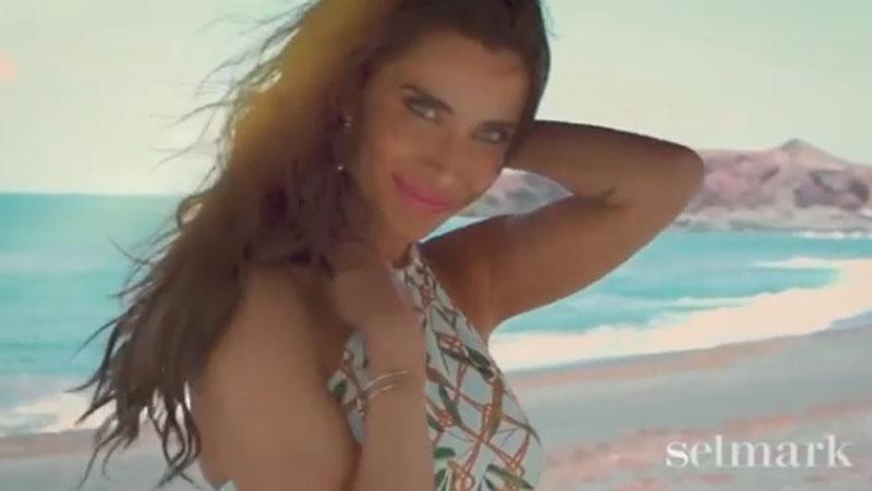 Istri Sergio Ramos Pamer Bikini Hasil Desain Sendiri