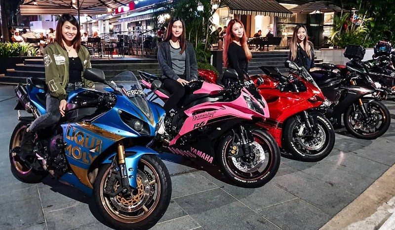Biker Seksi Vaune Phan Suka Nongkrong Bareng Gengnya Perempuan Penyuka Moge