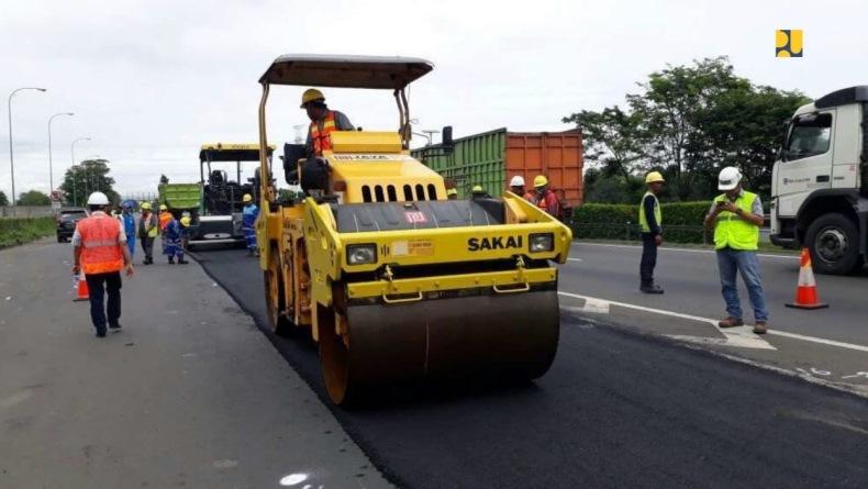 Menteri PUPR Siapkan Rp125 Miliar Serap Karet dan Resin Pohon Pinus untuk Aspal Jalan