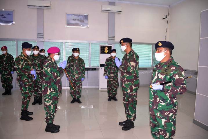 2 Jabatan Danlanal di Lantamal VIII Manado Diserahterimakan