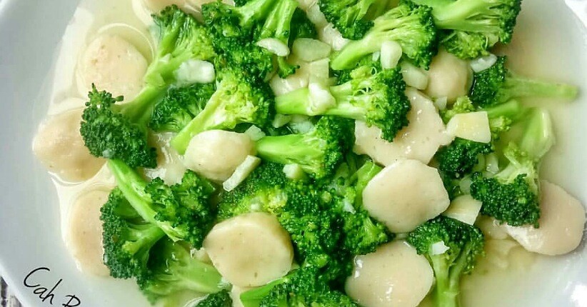 Ide Menu Sehat untuk Sahur, Brokoli Bakso Ayam Dimasak Singkat