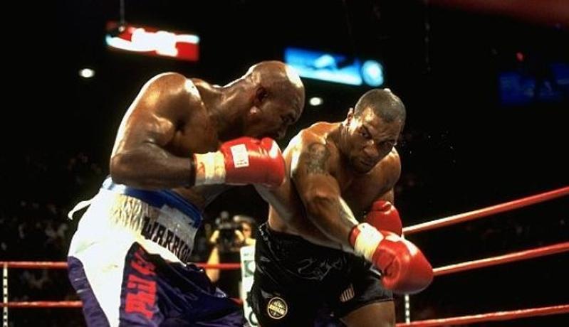 Evander Holyfield Siap Lakoni Duel Jilid 3 Lawan Mike Tyson