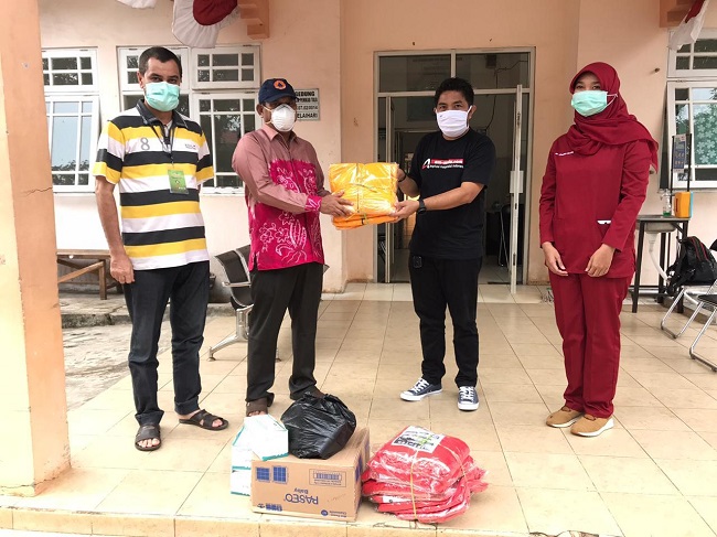 Tim Medis Lokasi Karantina Pasien Covid-19 di Eks RSUD H Boejasin Pelaihari Dapat Bantuan APD