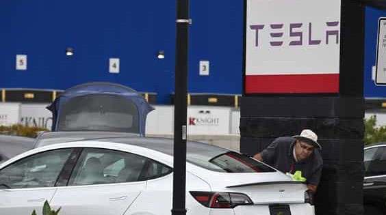 Tesla Gugat California dan Ancam Hengkang karena Tak Boleh Buka Pabrik di saat Corona