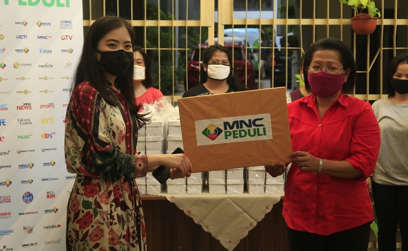MNC Peduli dan PT Produser Pangan Asia Berdayakan UMKM Salurkan Bantuan Makanan ke Panti Asuhan Dorkas