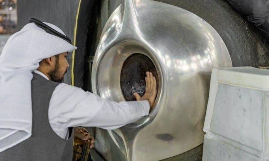 Tak Ada Jemaah, Kakbah Tetap Diberi Parfum 5 Kali Sehari