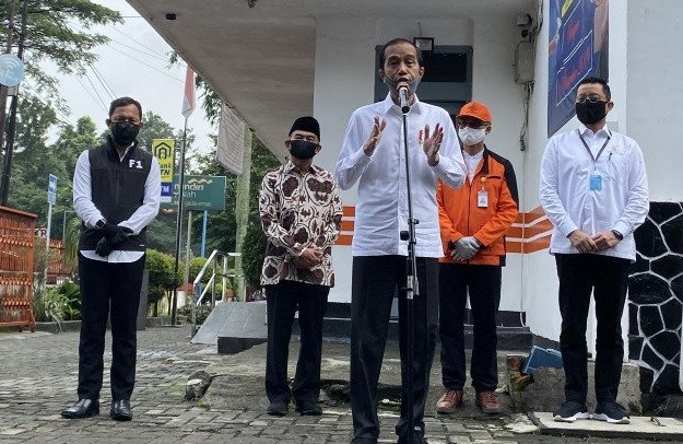 Data Bermasalah, Jokowi Akui Penyaluran Sembako Warga Terdampak Covid-19 Tersendat
