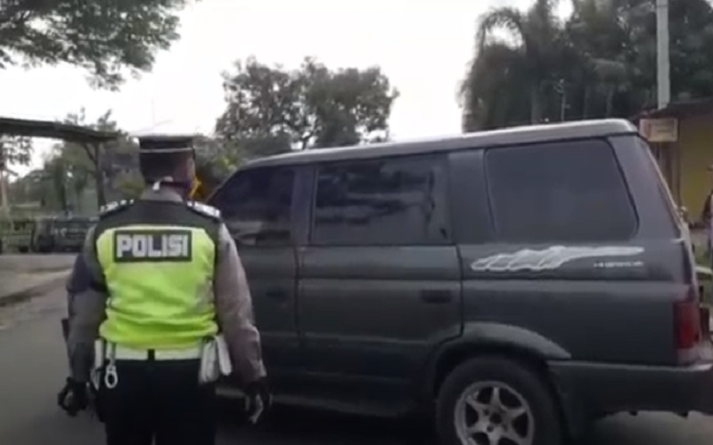 Ketahuan Lewat Jalur Tikus Cirebon, Pemudik dari Jabodetabek Diminta Putar Balik