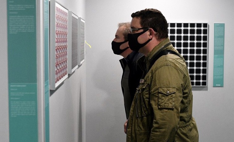 Begini Proses Penularan Virus Corona lewat Percakapan