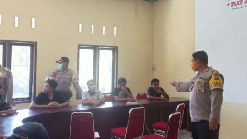 Kumpul di Warung Tanpa Masker, 12 Warga Pasaman Barat Diangkut Polisi
