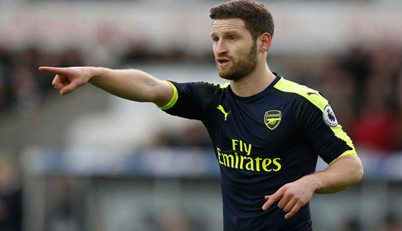 Barcelona Tutup Pintu untuk Bek Arsenal Shkodran Mustafi